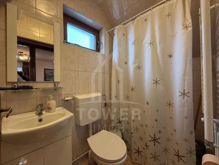 Casă individuală cu 4 camere cu Canalizare în Sadu