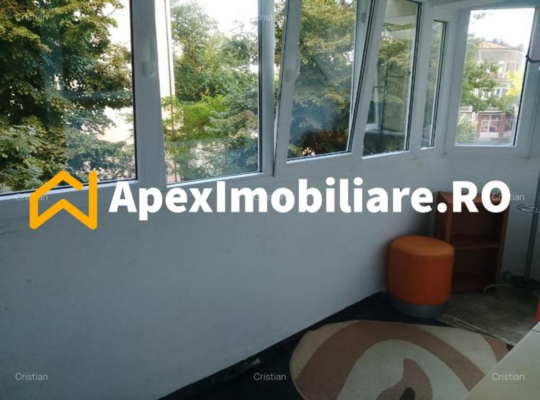 Apartament cu 3 camere decomandat în Iancului