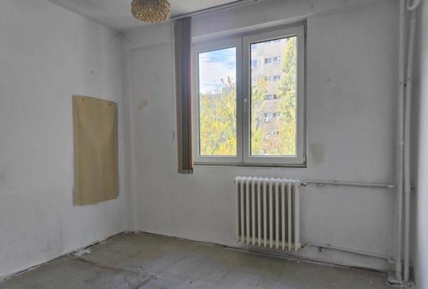Garsonieră decomandată în Brâncoveanu