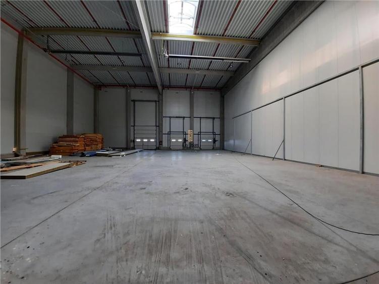 Spatiu Industrial - 1500 mp - Logistica - Productie - Depozitare - 23