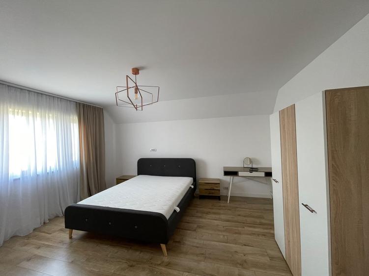 Duplex cu 4 camere cu Canalizare în Moșnița Nouă