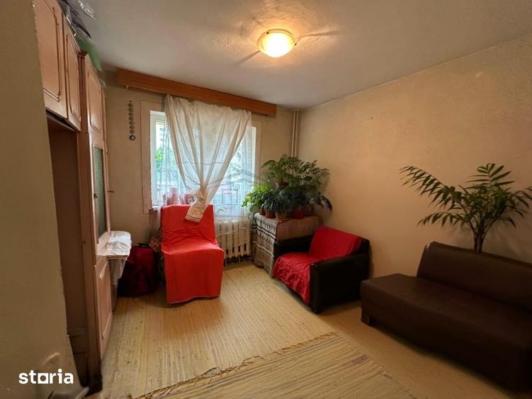 Apartament cu 4 camere decomandat în George Enescu