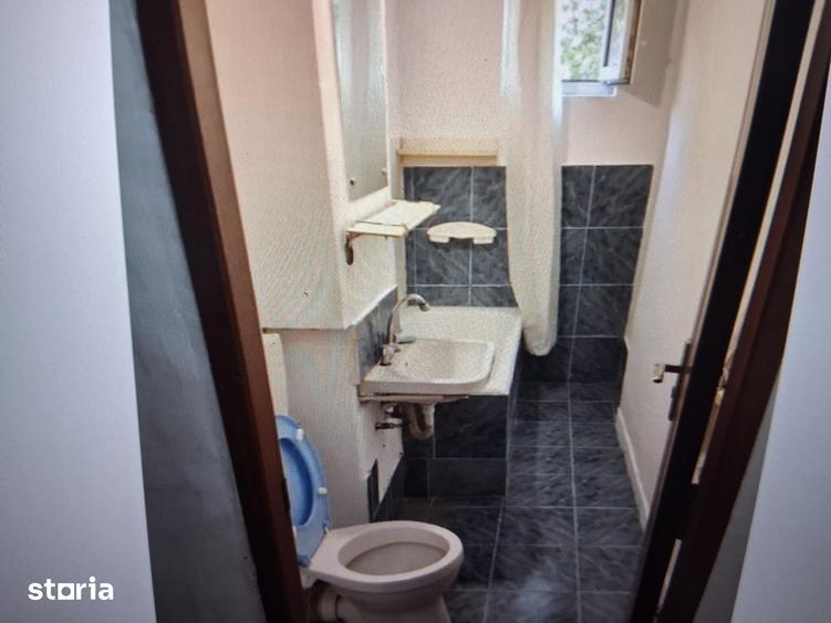Garsonieră decomandată în Tei