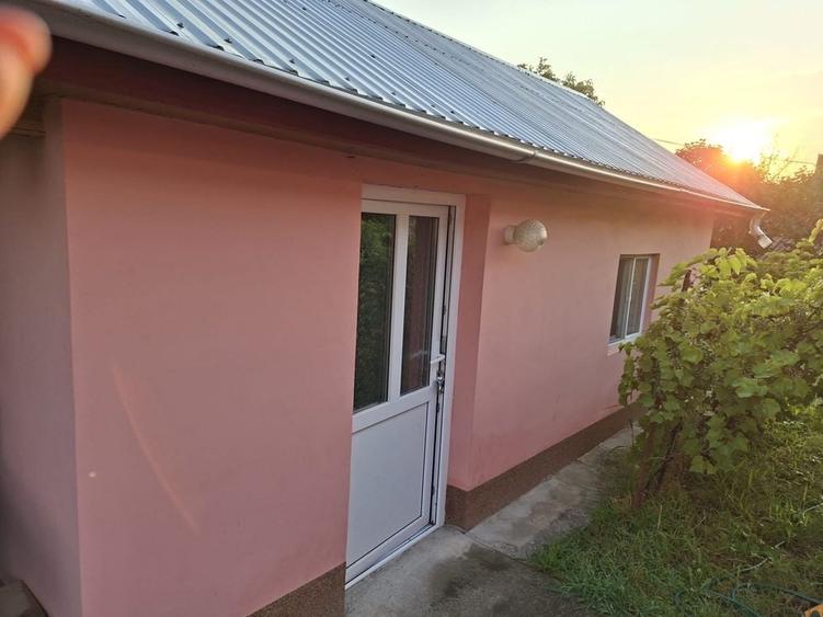Casă cu 3 camere în Hănești
