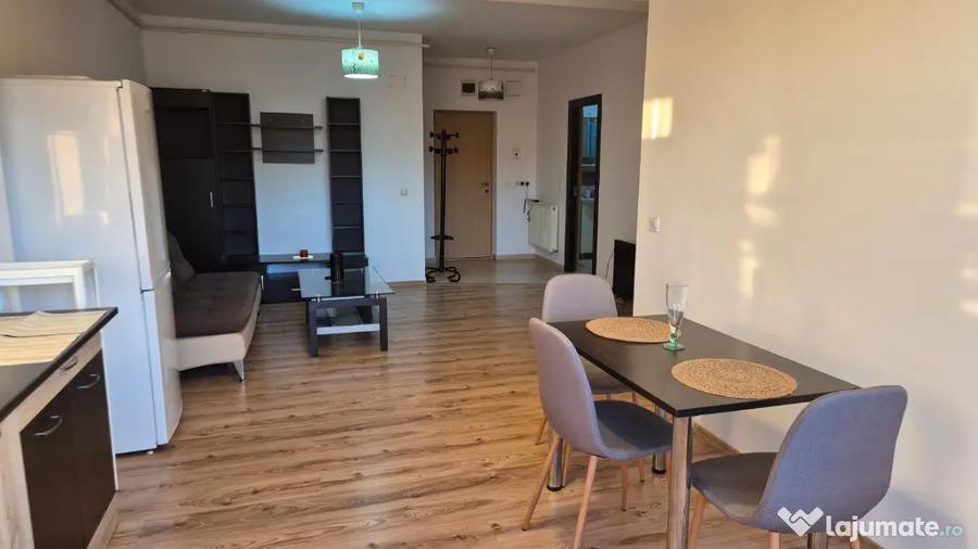 Apartament cu 2 camere semidecomandat în Florești
