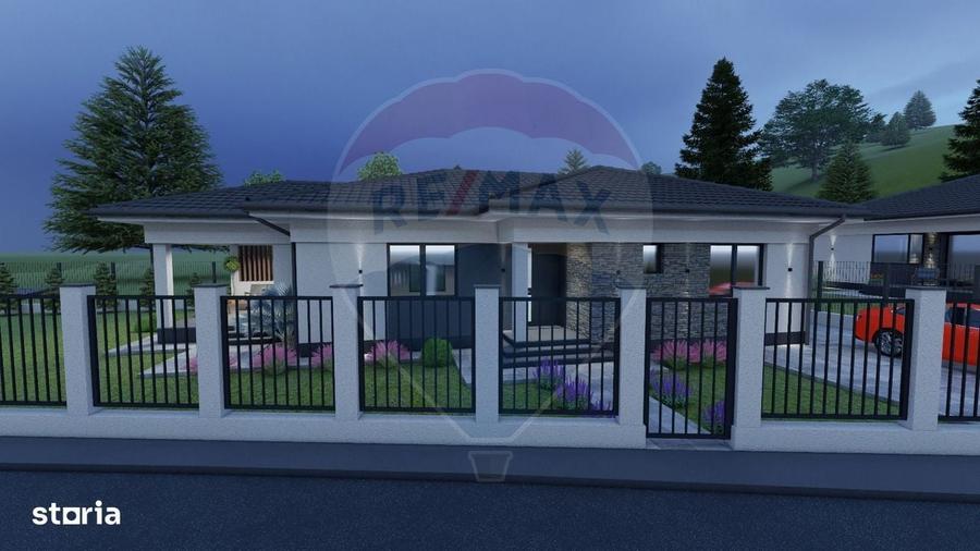 Casă cu 4 camere în Recea