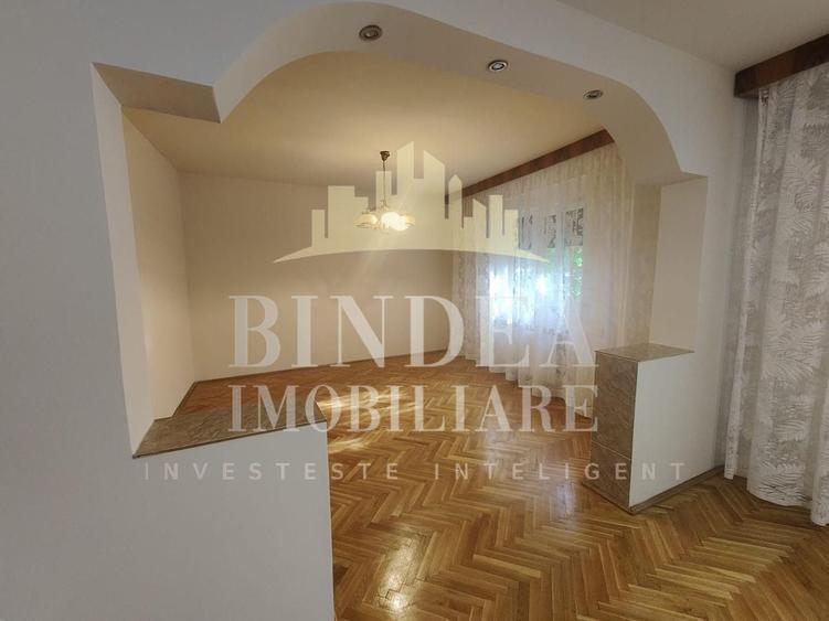 Casă individuală cu 4 camere cu Canalizare în Ghirodei