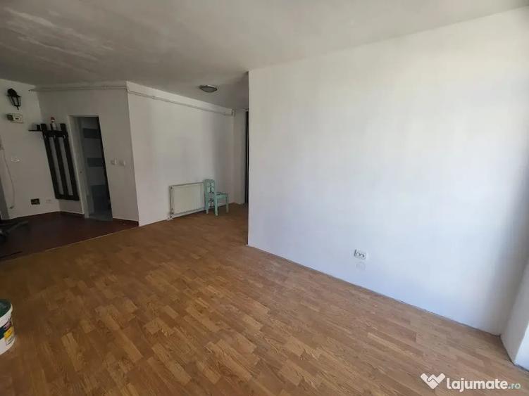 Garsonieră semidecomandată în Florești