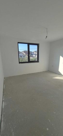 Casă cu 3 camere în Lazaret