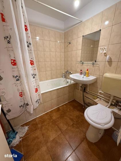 Apartament cu 2 camere semidecomandat, mobilat în Militari