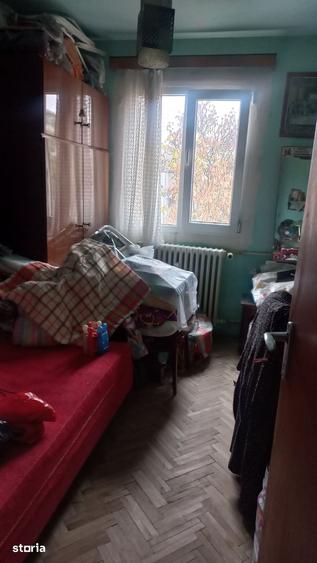 Apartament cu 3 camere semidecomandat în Titan — fotografia 1
