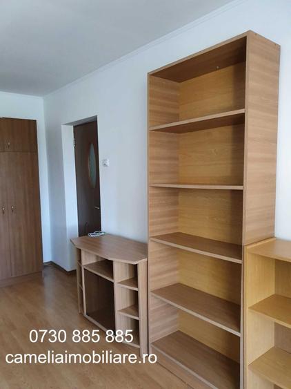 Garsonieră decomandată în Politehnica