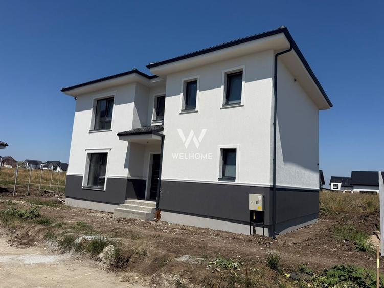 Casă individuală cu 5 camere cu Canalizare în Șura Mică