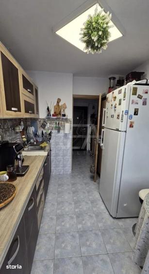 Apartament cu 3 camere semidecomandat în Tudor Vladimirescu