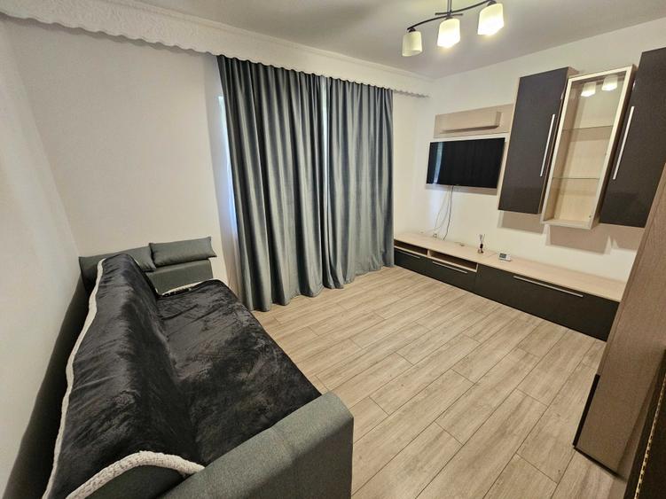 Garsonieră decomandată în Central