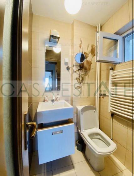 Apartament cu 3 camere în Tineretului
