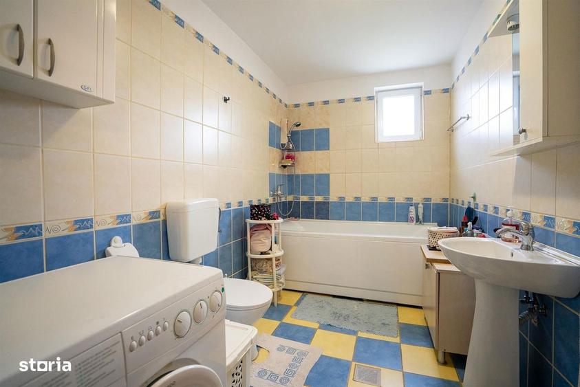 Casă cu 5 camere cu Teren 500 Mp în Oncea