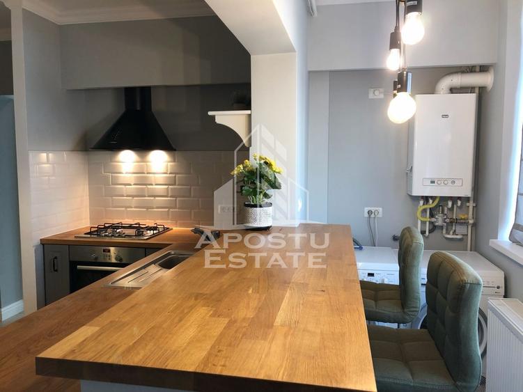Apartament cu 3 camere semidecomandat în Dumbrăvița