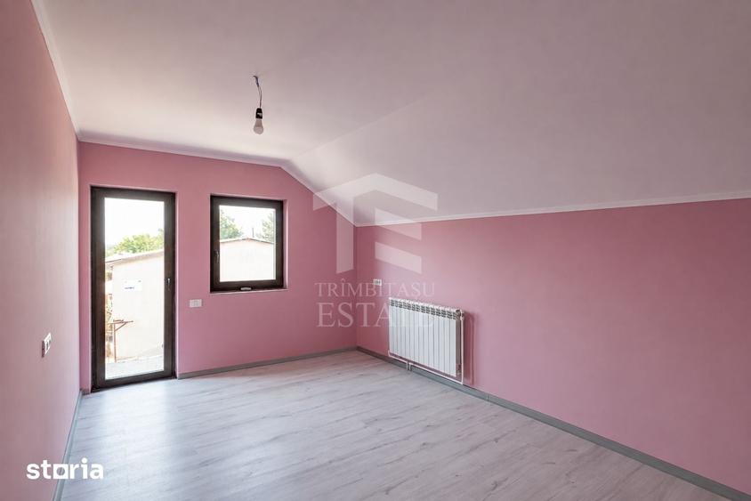 Casă cu 5 camere cu Teren 967 Mp în Mircea Vodă