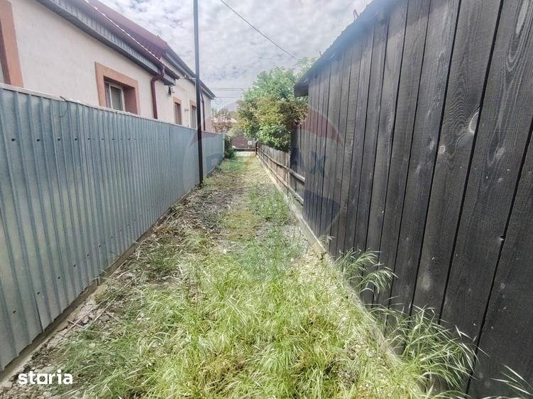 Casă cu 3 camere cu Teren 1326 Mp în Central