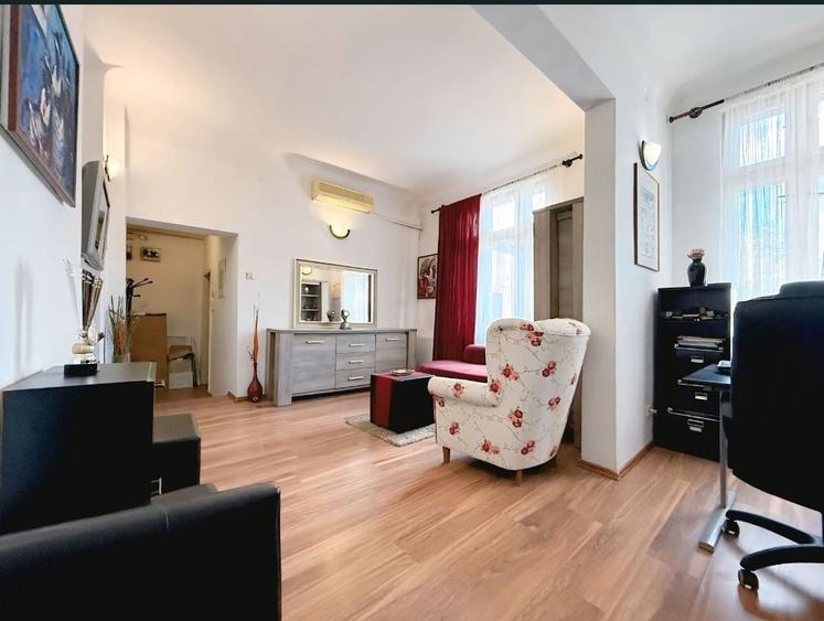 Apartament cu 4 camere în Central