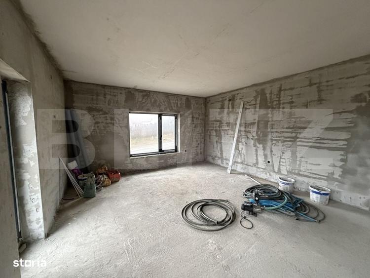 Apartament cu 4 camere decomandat în Stana