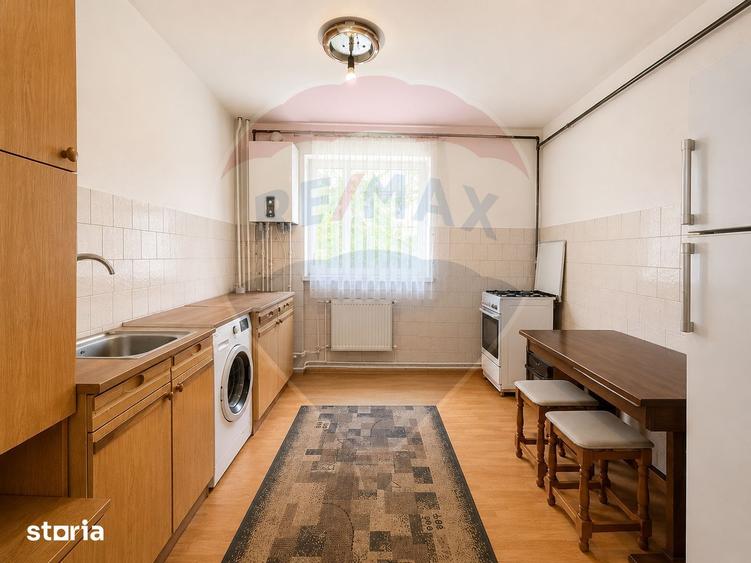 Apartament cu 3 camere în George Enescu