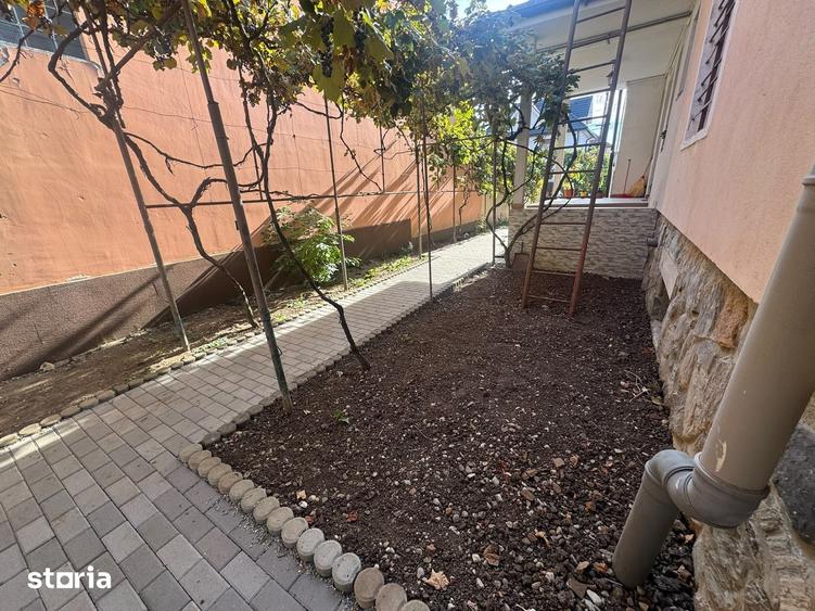 Casă cu 4 camere cu Teren 252 Mp în Sub Arini