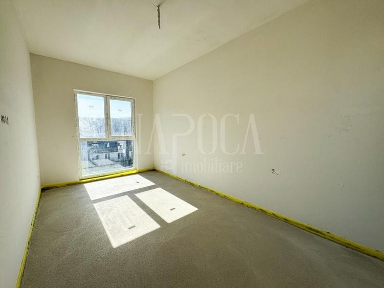 Penthouse cu 3 camere semidecomandat în Florești