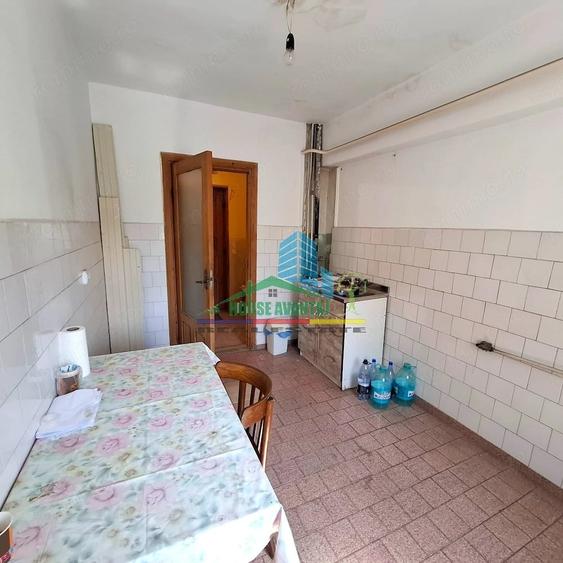 Apartament cu 3 camere decomandat în Ultracentral