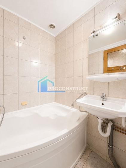 Casă individuală cu 6 camere cu Canalizare în Iosefin