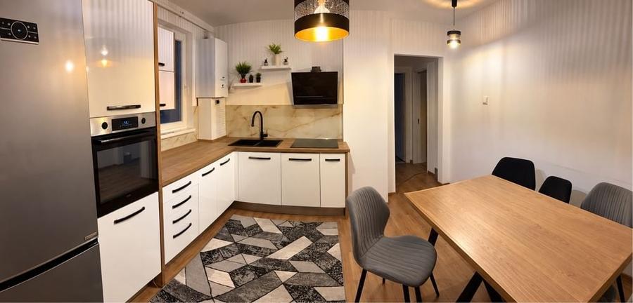 Apartament cu 3 camere în Central