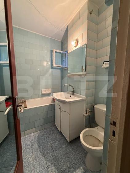 Apartament cu 2 camere decomandat, mobilat în Micro 13