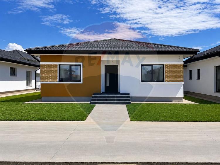 Casă individuală cu 3 camere cu Teren 400 Mp în Tunari