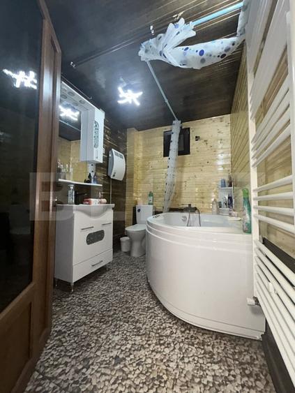 Casă individuală cu 3 camere cu Canalizare în Nord-Vest