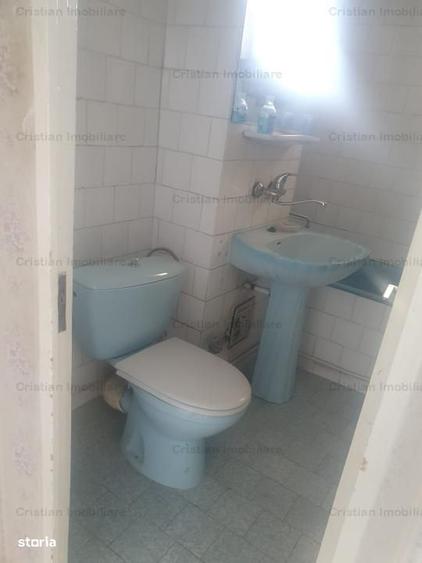 Apartament cu 3 camere decomandat în Barieră