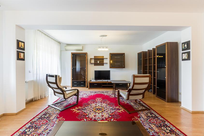 Duplex cu 4 camere cu Canalizare în Voluntari