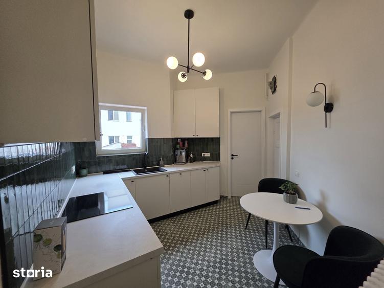 Apartament cu 3 camere în Victoriei