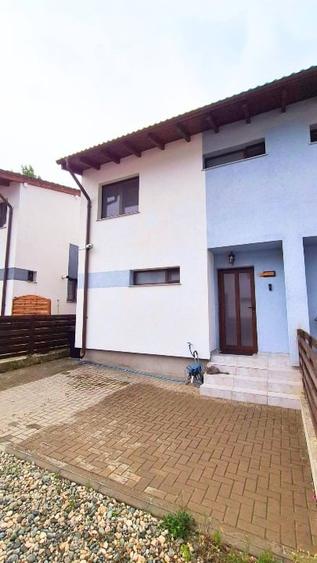 Duplex cu 4 camere cu Canalizare în Bartolomeu