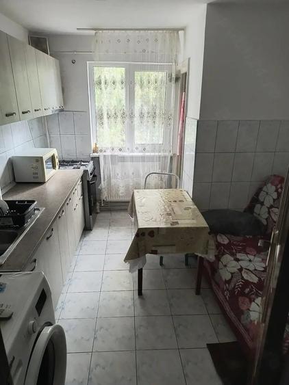 Apartament cu 2 camere semidecomandat în George Enescu