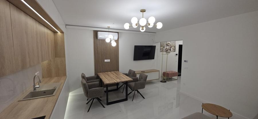 Apartament cu 3 camere decomandat, mobilat în Tăuții-Măgherăuș