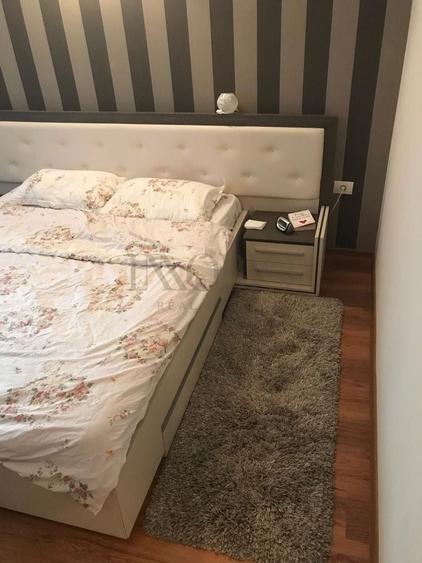 Apartament cu 3 camere decomandat în Panduri