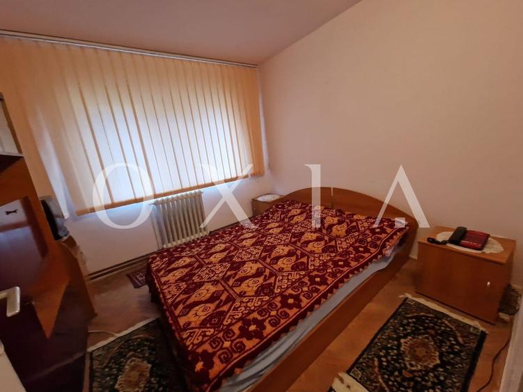 Apartament cu 3 camere semidecomandat, mobilat în Girocului