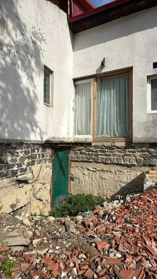 Casă cu 3 camere în Lunei