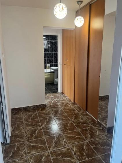 Apartament cu 2 camere decomandat în Inel I