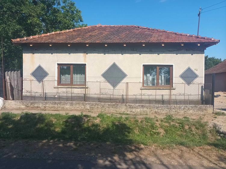 Casă cu 2 camere în Central
