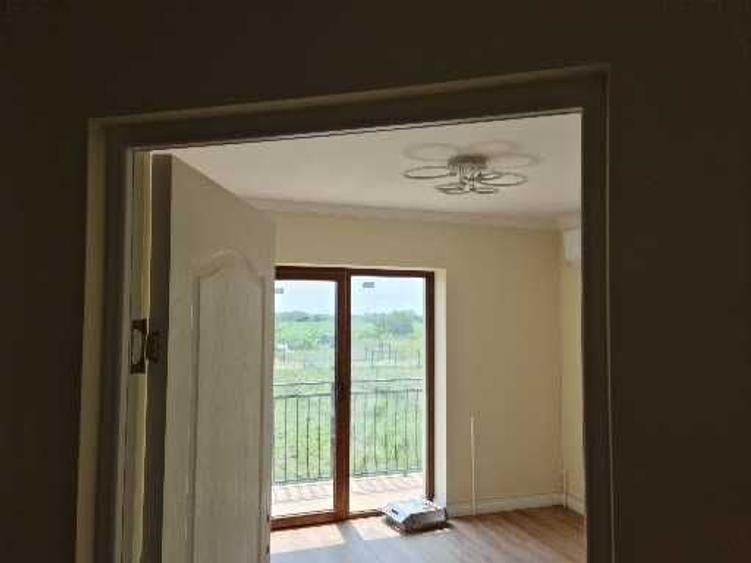 Casă cu 3 camere cu Teren 175 Mp în Central