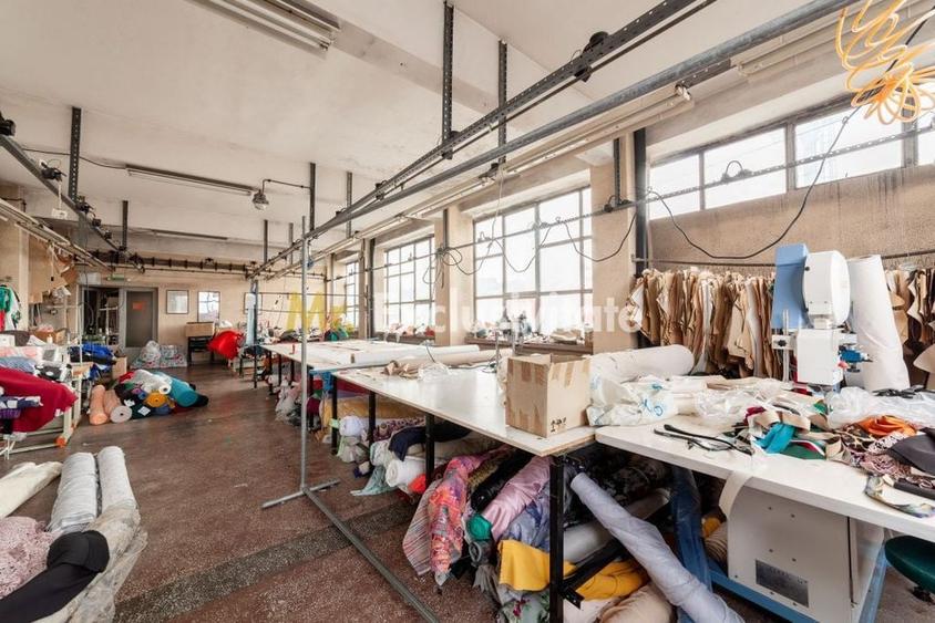 Spațiu comercial, de 443 mp, în Central