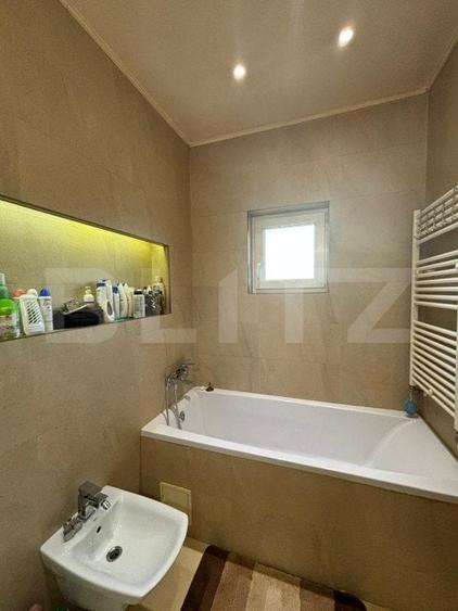 Casă individuală cu 4 camere cu Piscina în Borhanci