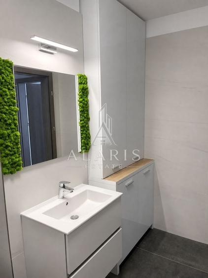 Apartament cu 2 camere semidecomandat, mobilat în Soarelui